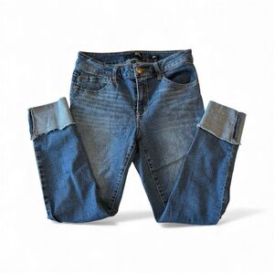 1822 Taylor Women’s Cropped Cuffed Jeans Size 8